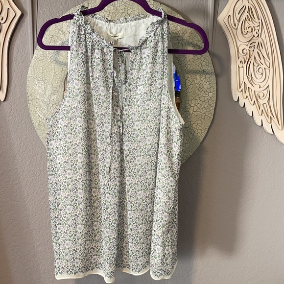 Max Studio Tops - Max Studio Blouse Sleeveless Lined Floral Ruffle Tie Neck Brand New!